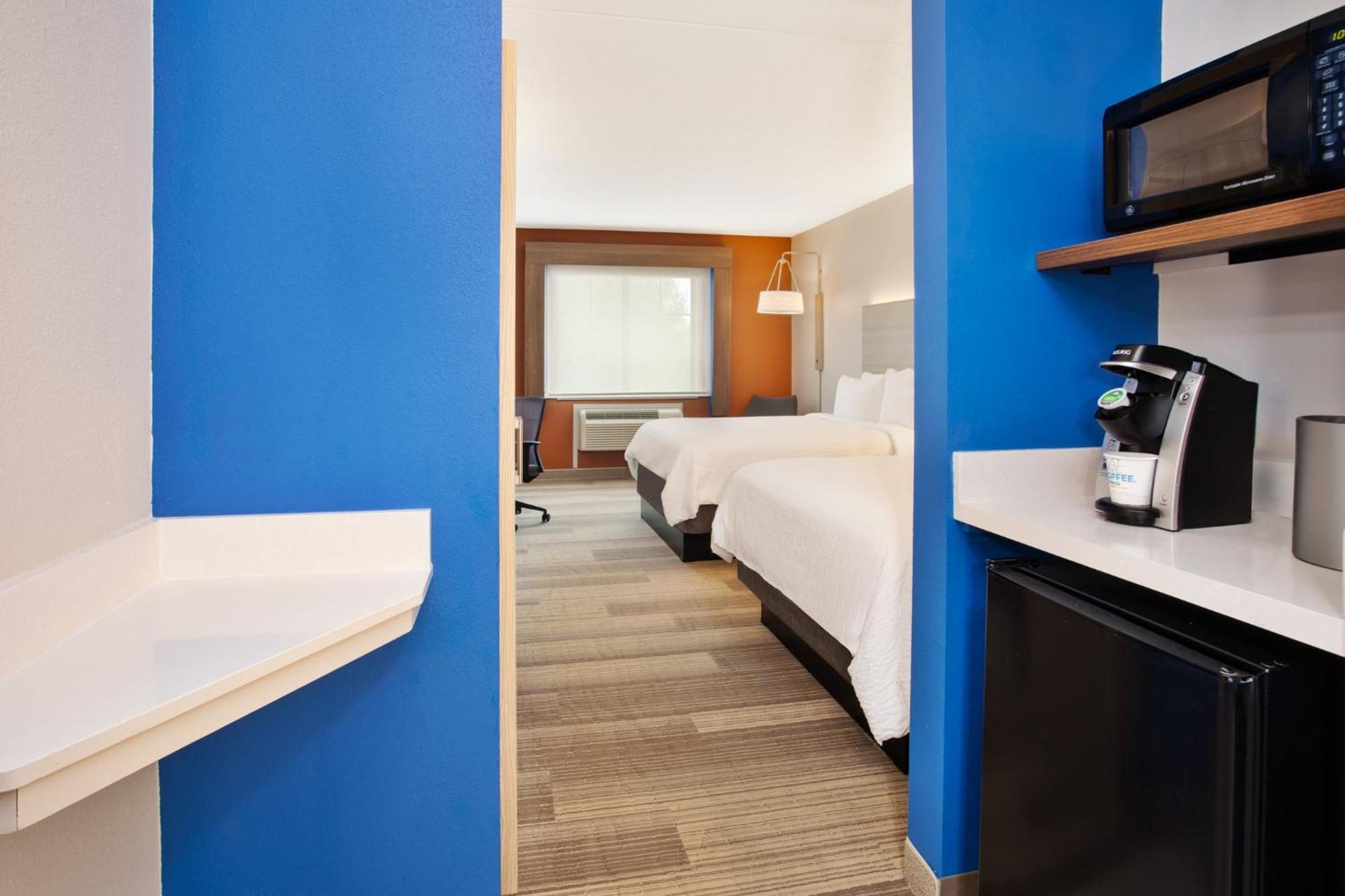 Holiday Inn Express Hotel & Suites Rochester Webster By Ihg Bagian luar foto