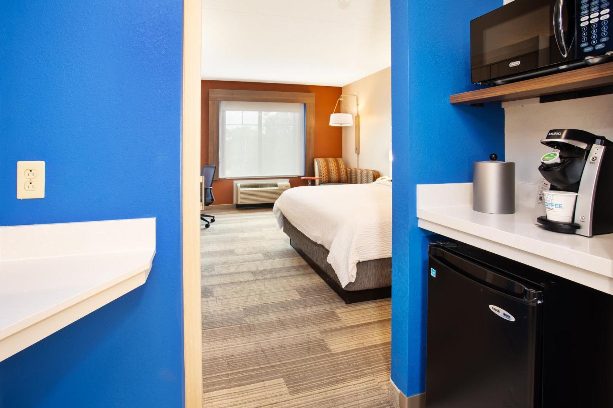 Holiday Inn Express Hotel & Suites Rochester Webster By Ihg Bagian luar foto
