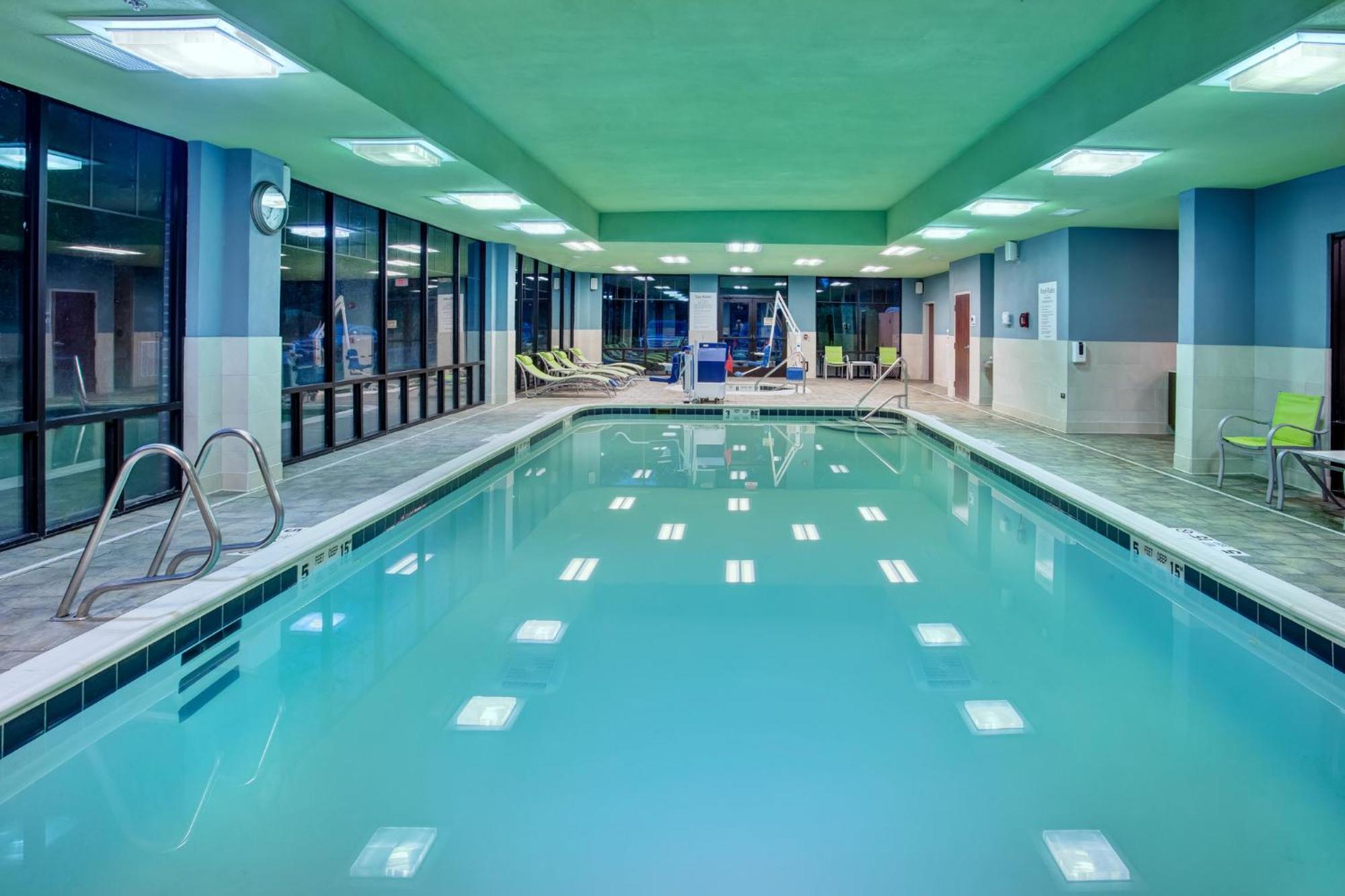 Holiday Inn Express Hotel & Suites Rochester Webster By Ihg Bagian luar foto