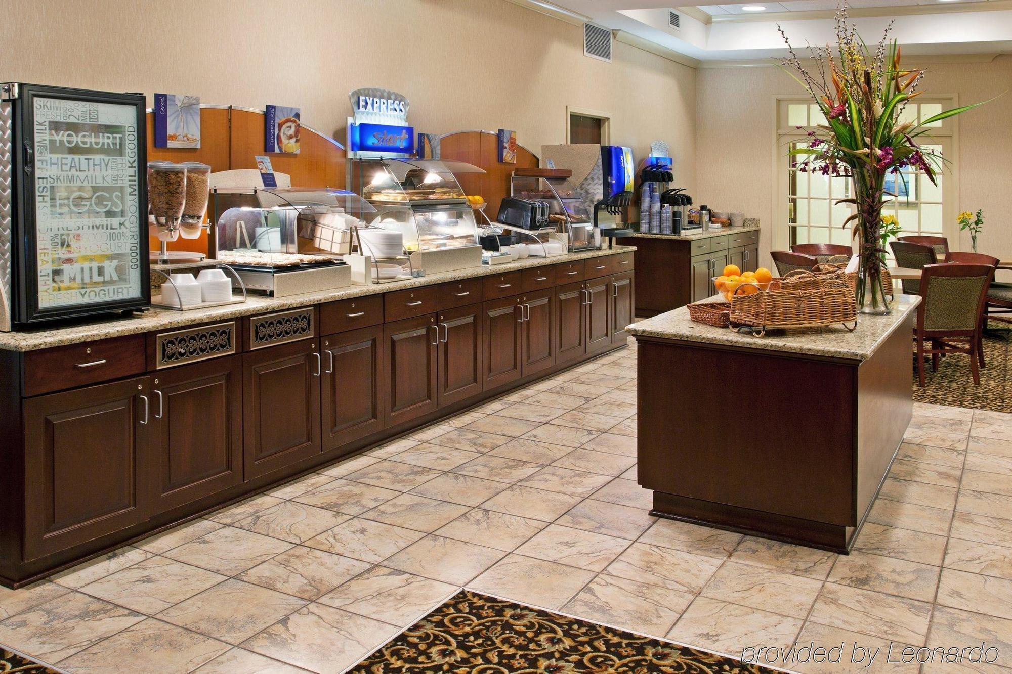 Holiday Inn Express Hotel & Suites Rochester Webster By Ihg Bagian luar foto