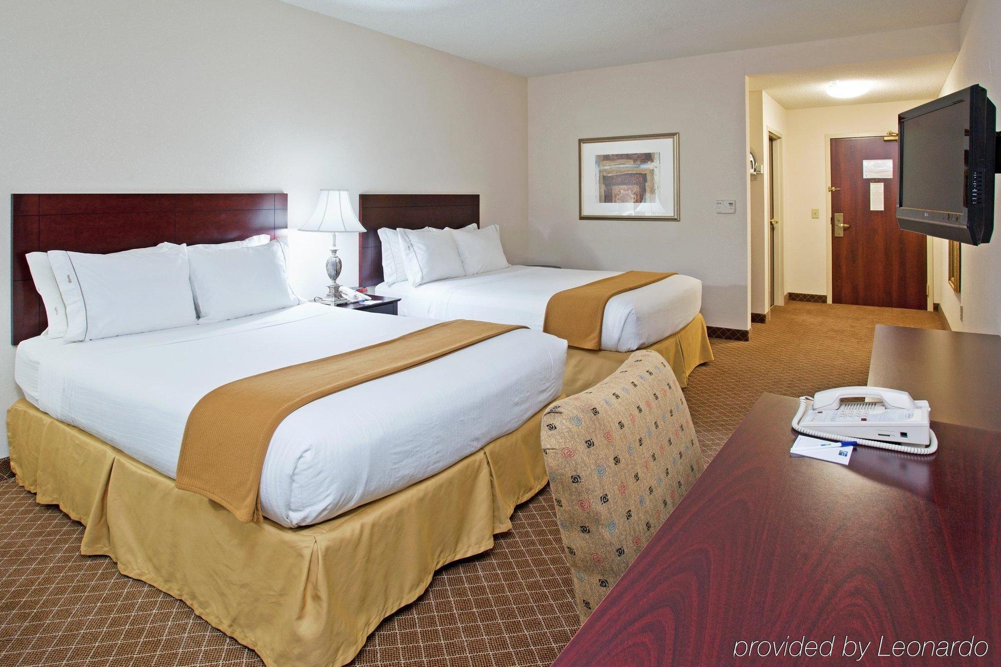 Holiday Inn Express Hotel & Suites Rochester Webster By Ihg Bagian luar foto